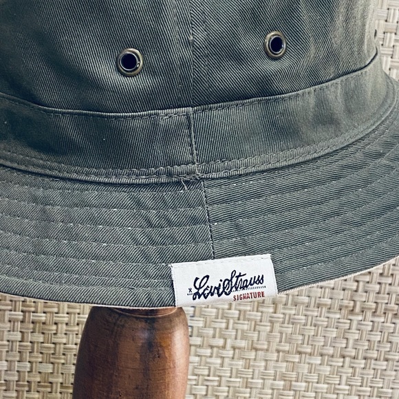 🌟HP🌟VTG 2000s New Unisex Levi Strauss Signature Olive/Khaki Reversible Bucke… - Picture 7 of 12